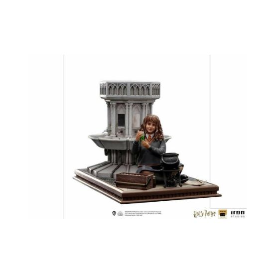 Picture of Iron Studios Deluxe: Harry Potter - Hermione Granger Polyjuice Art Scale Statue (1/10) (WBHPM65622-10)